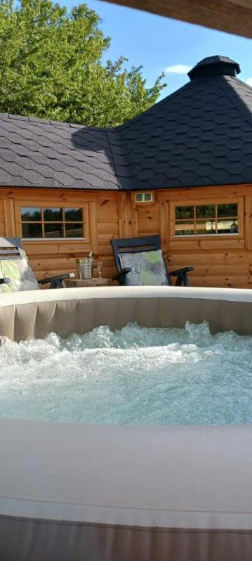Insolite Kota Avec Spa Et Demi Bt De Champagne Offerte Ruch Kültér fotó
